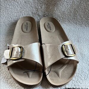 Arizona Jean Company Women's Tan Buckle Sandals